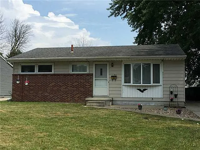1361 Leith Dr photo 1