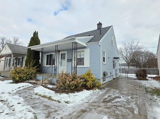 28040 Rosemont St, Roseville, MI 48066