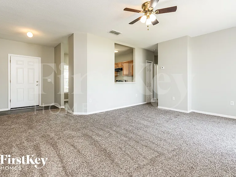 651 Cotulla Dr — Photo 5