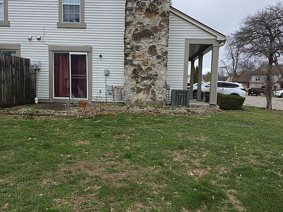 3rd image of 7913 Hunters Path