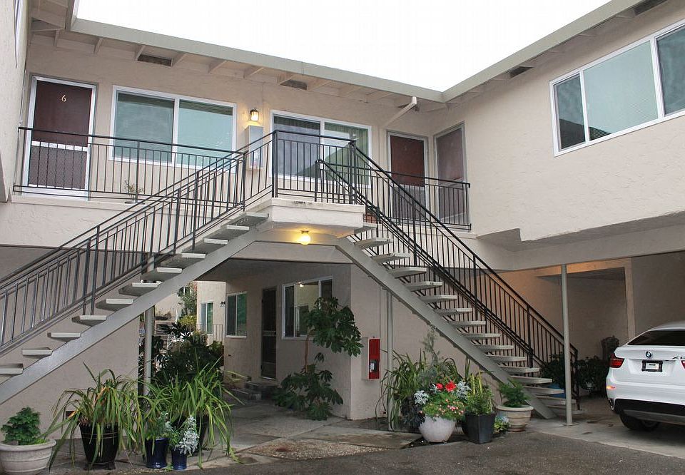 1st image of 215 Milbrae Ln
