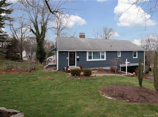 74 Ludlow Rd, Manchester, CT 06040