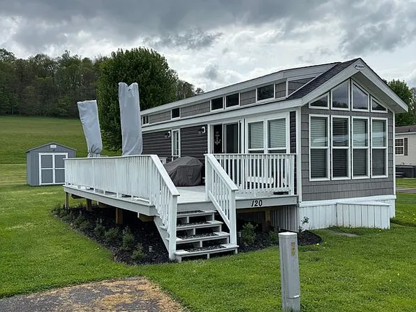 120 Greenwood Mobile Home Park, Clarksville, PA 15322