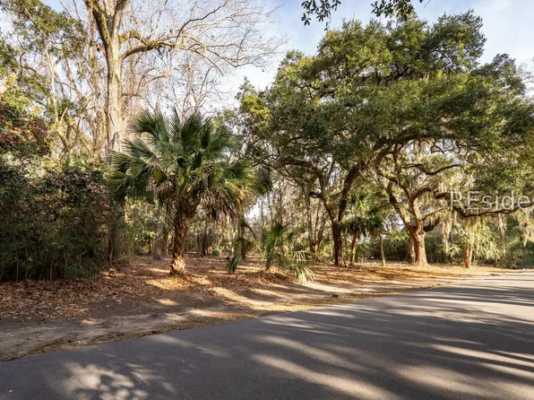 32 Winding Oak Dr, Okatie, SC 29909