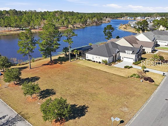 4th image of 1273 Club Way