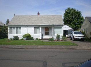 9321 SE Salmon St, Portland, OR