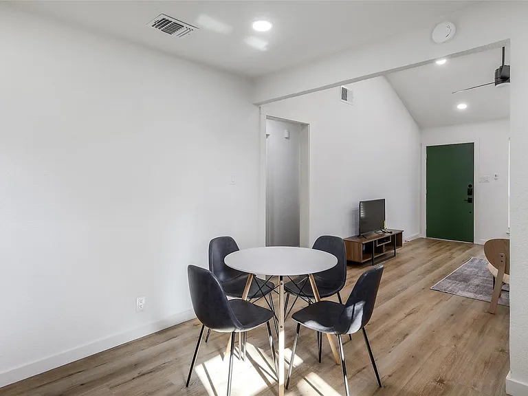 10509 Macmora Rd #B — Photo 10