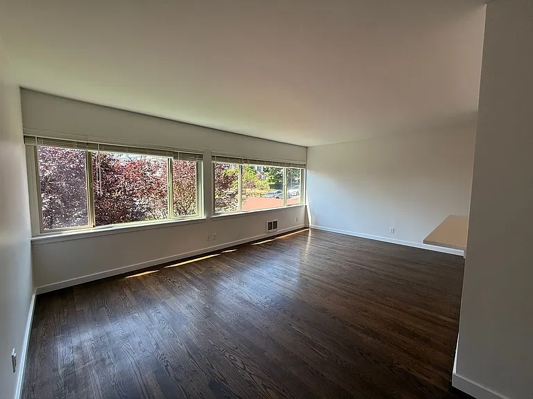 Century Terrace — Photo 58