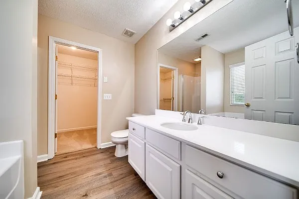 102 Wagon Ct — Photo 31