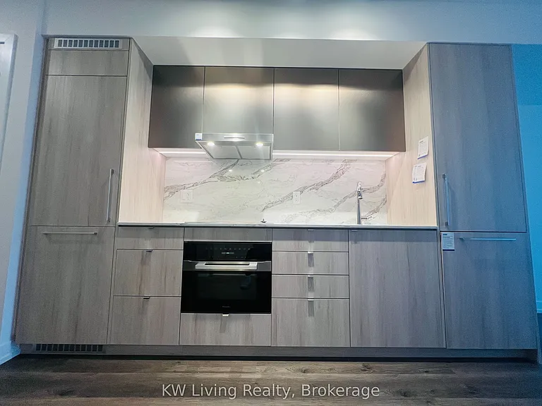 771 Yonge St #1902 — Photo 3