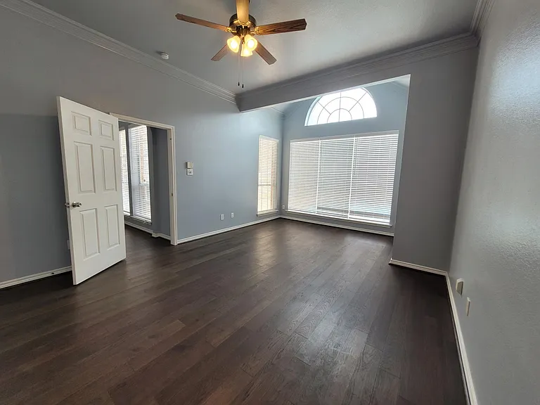 2632 Shadow Hill Ln — Photo 11