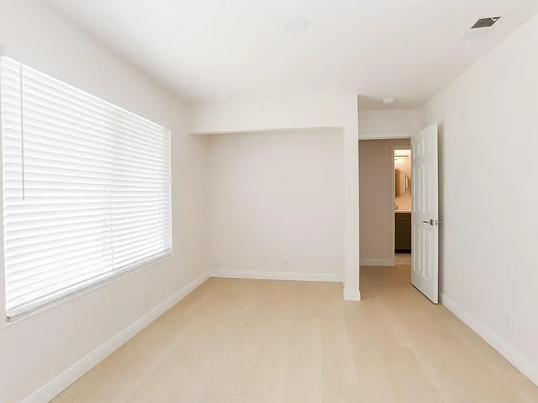 2015 Autumntree Ct — Photo 4