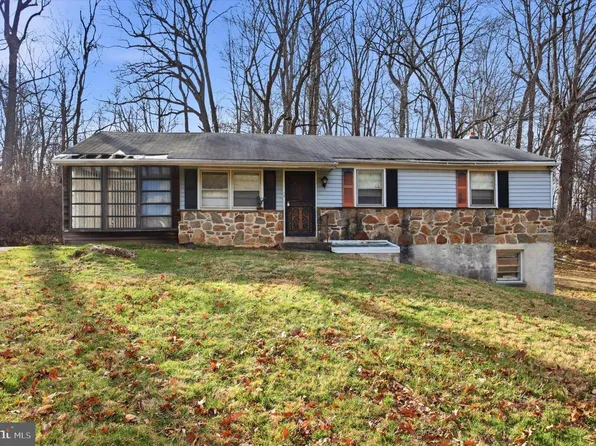 129 Locksley Rd, Glen Mills, PA 19342