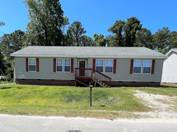 121 Darden St, Jacksonville, NC 28540