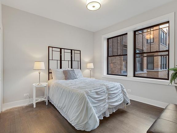 3rd image of 2622 N Rockwell St APT 2