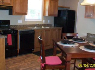 2493 Cumberland Rd, Grand Forks, ND 58201