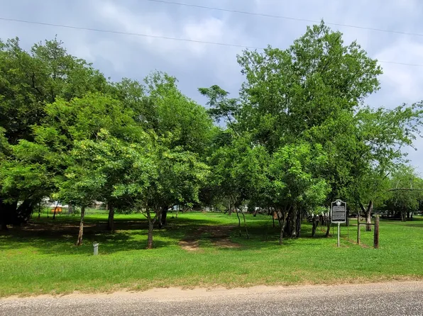 156 COUNTY ROAD 226 LOT 49, Falls City, TX 78113