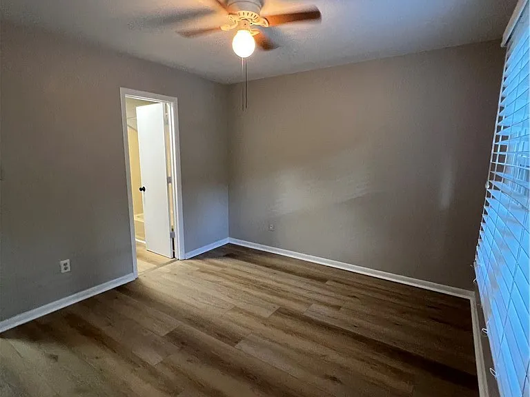 1838 Ferncreek Pl — Photo 33
