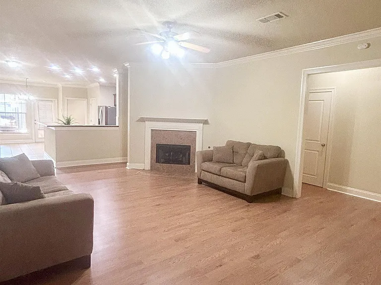 4848 Windsor Village Dr #63 — Photo 4