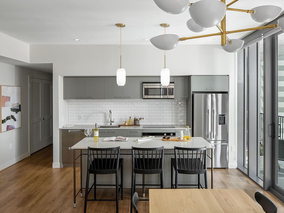 1st image of 1011 E Cumberland Ave #1219
