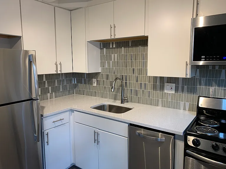 150 Garfield St #A — Photo 4