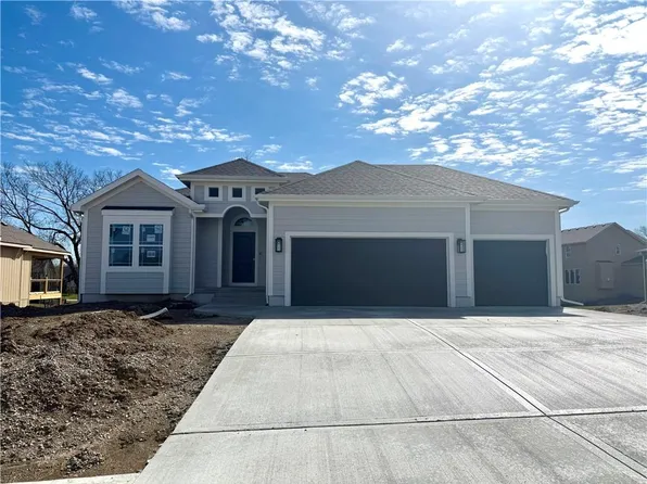 11805 N Wheeling Ave, Kansas City, MO 64156