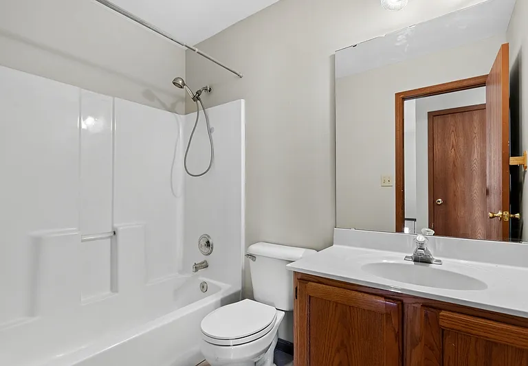 708 Tobermory Ct — Photo 19