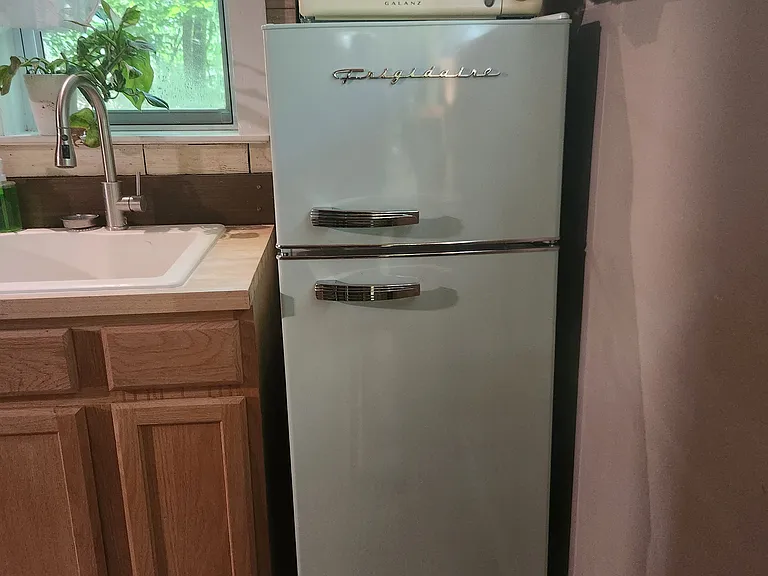 18 Cowan Ln — Photo 8