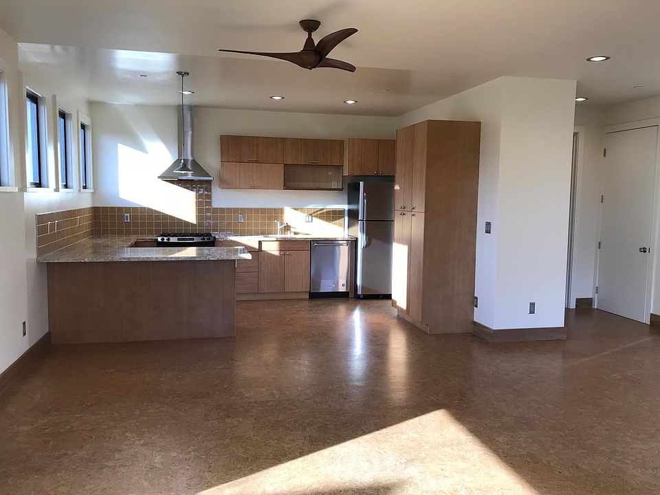 Great room looking into kitchen