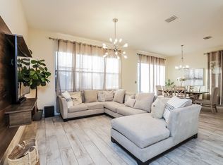 8916 Madrid Cir, Naples, FL 34104