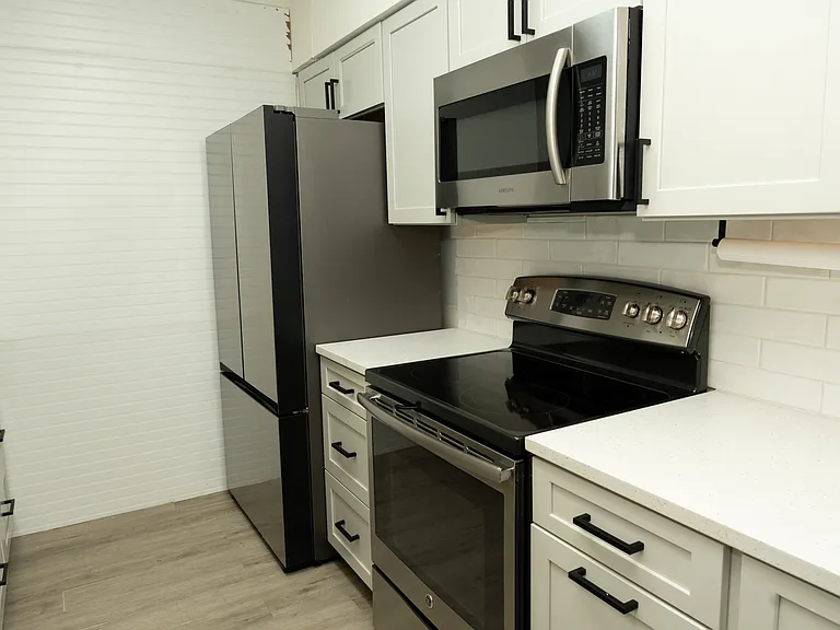 4315 Blonigen Ave — Photo 7