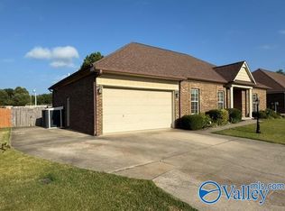 15905 Landview Ln, Athens, AL 35613