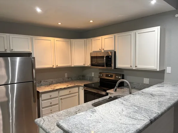 2201 N Comanche Dr Unit 1046, Chandler, AZ 85224