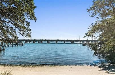 1st image of 1001 Little Bay Ave #10952572