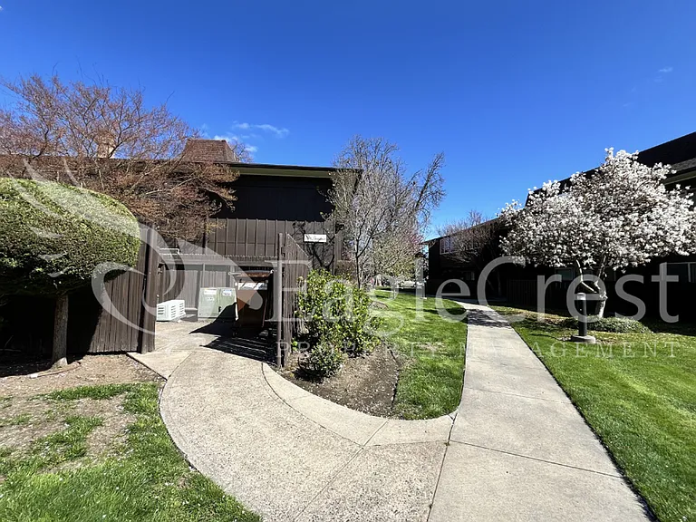 364 Catherine St #M1 — Photo 56