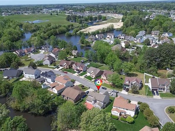 117 Lakes Edge Dr, Suffolk, VA 23434
