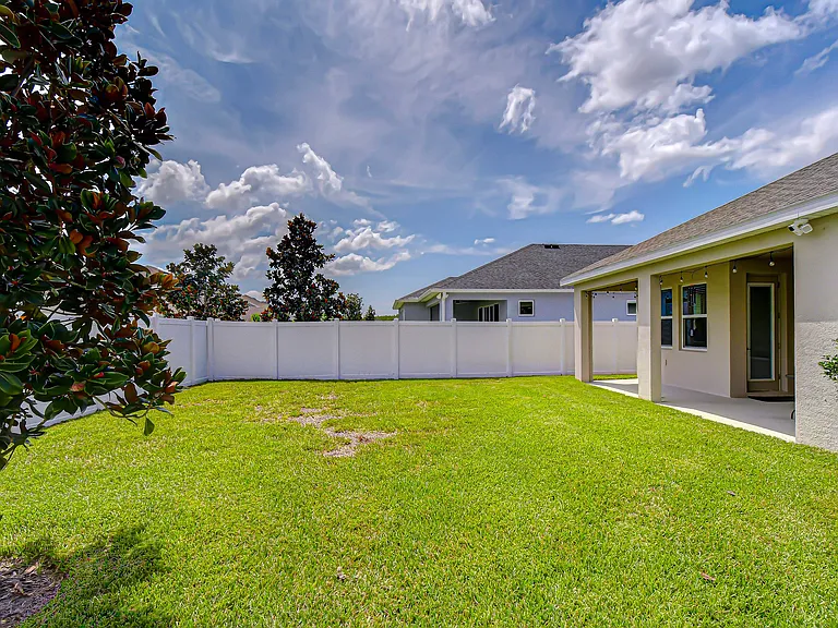 15371 Caravan Ave — Photo 59