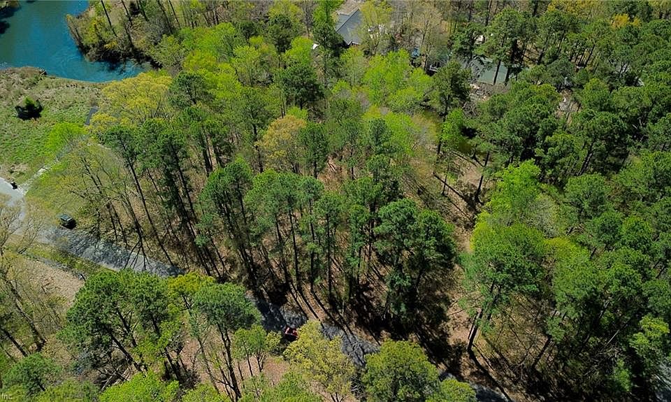 1st image of 35 Leeward Dr