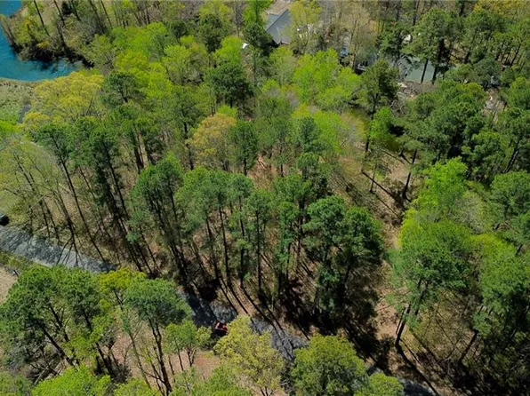 35 Leeward Dr, Hertford, NC 27944