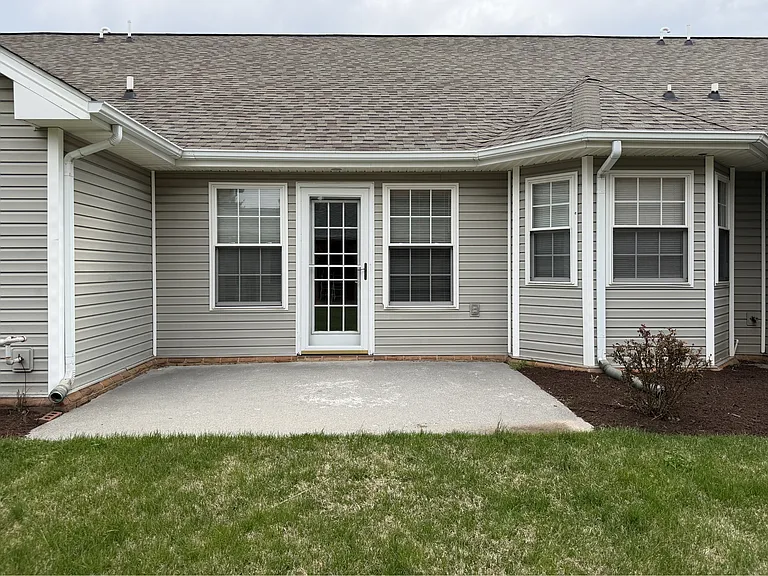 Commonwealth Senior Living at Christiansburg — Photo 27