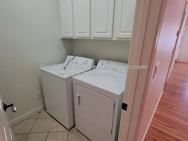555 Garden Grove Ct — Photo 8