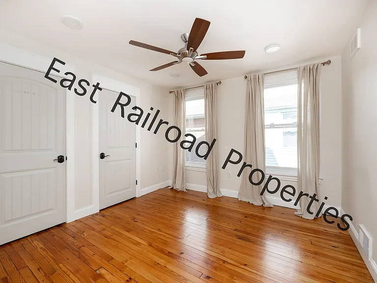 E Railroad Ave — Photo 21
