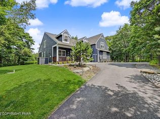 251 Wild Pines Dr, Pocono Pines, PA 18350
