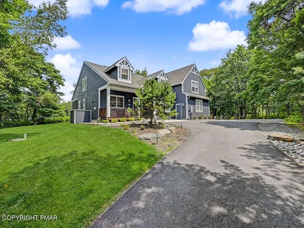 251 Wild Pines Dr, Pocono Pines, PA 18350
