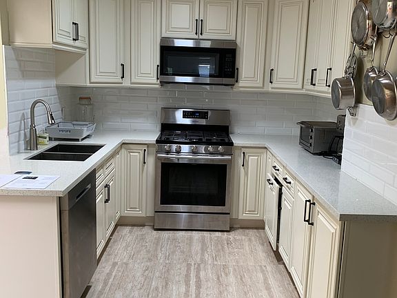 3rd image of 4450 Stansbury Ave