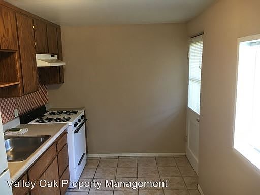 2nd image of 1645 Grimes Ave
