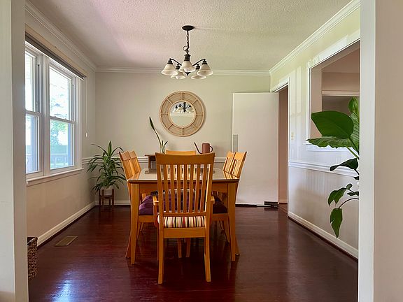 4th image of 5511 Belaire Dr