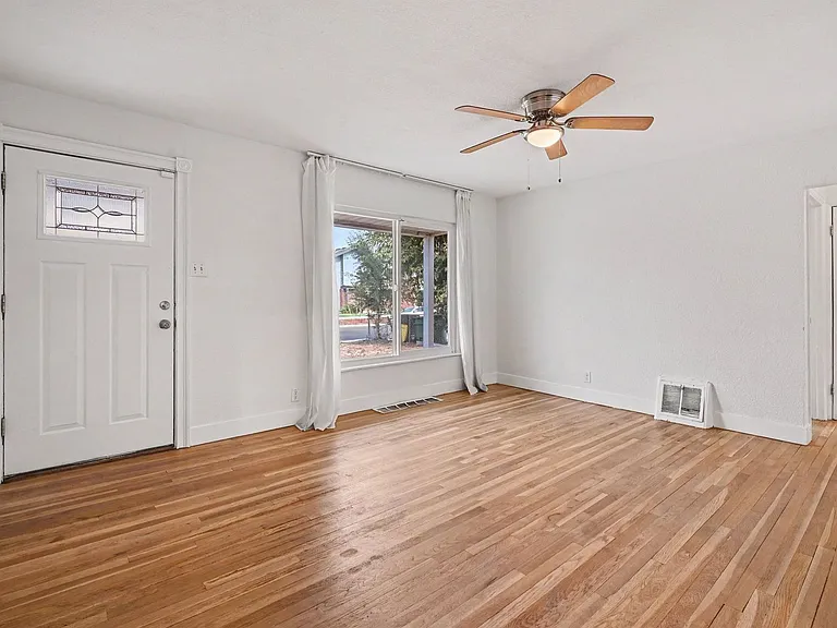 1310 Alton St — Photo 4