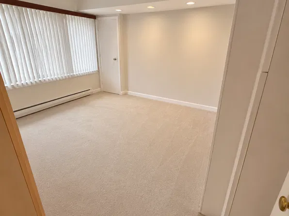 524 Midland Ave #A, Garfield, NJ 07026