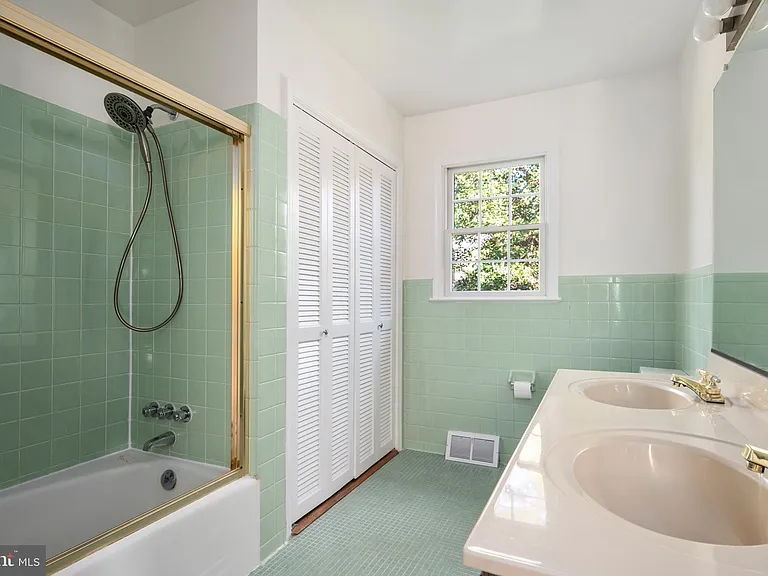 3606 Pinetree Ter — Photo 34